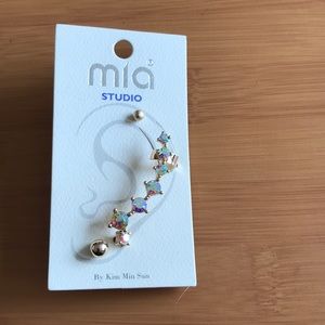 Earring cuff!  Mia Studio!